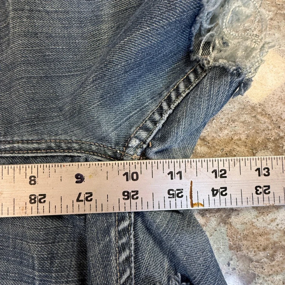 Levis 514 Slim Straight Blue Denim Cut Off Shorts Frayed Hem Womens 30‎ Waist